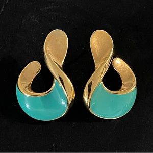 ✨Elegant Vintage Enamel Stud Earrings